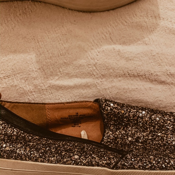 MOSSIMO PLATFORMS - Picture 3 of 3